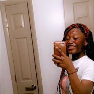 Meet your Posher, Marielle